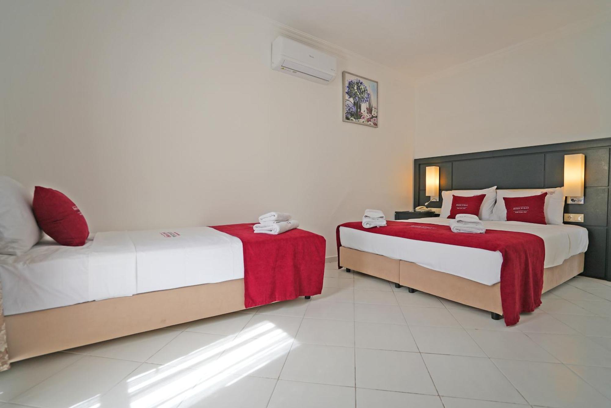 Oemer Aybak Beach Hotel Bodrum Eksteriør bilde